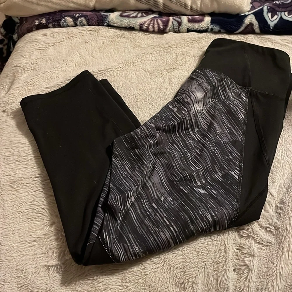 Champion‎ Black Gray White Active Leggings Sz Medium